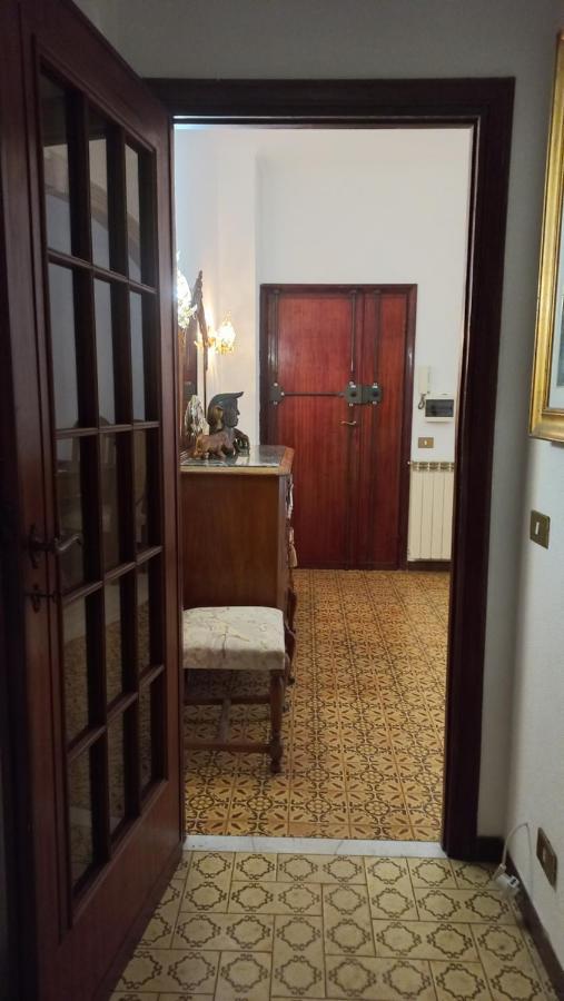 Appartamento Incantevole Al Centro Di 托瓦尼亚 外观 照片