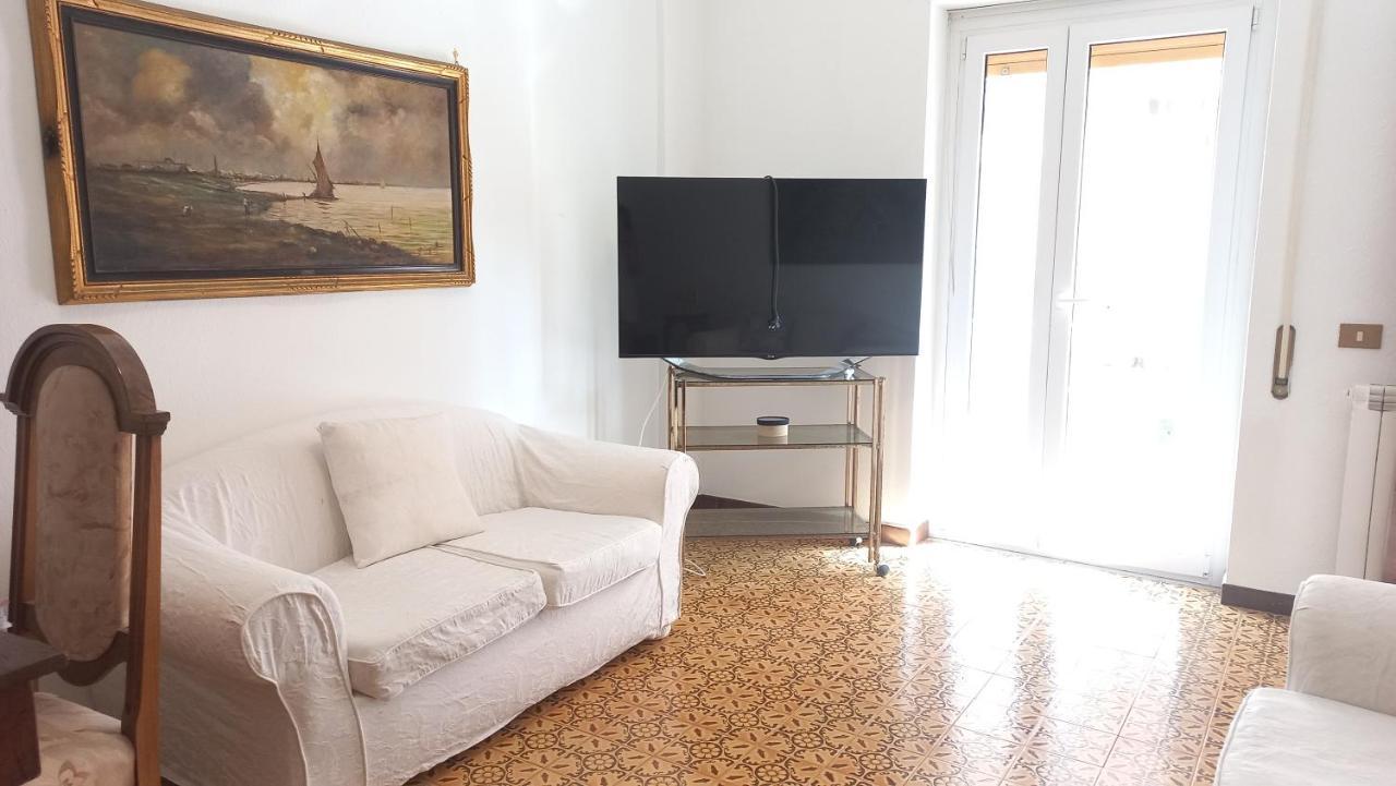 Appartamento Incantevole Al Centro Di 托瓦尼亚 外观 照片