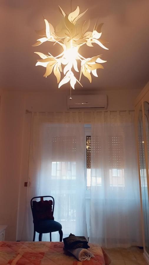 Appartamento Incantevole Al Centro Di 托瓦尼亚 外观 照片